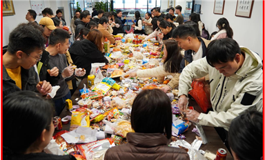 薩科微金航標舉辦“家鄉(xiāng)美食節(jié)”，同事們嘗遍五湖四海美味